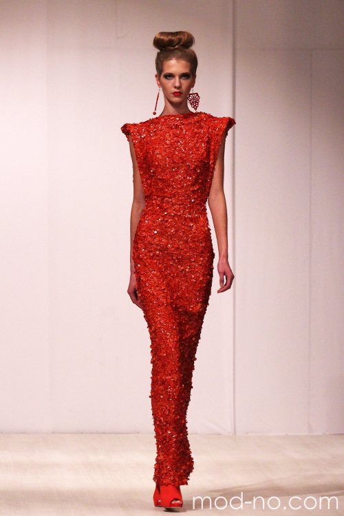 Denis Durand. Belarus Fashion Week by Marko SS2014 (ubrania i obraz: suknia wieczorowa czerwona)
