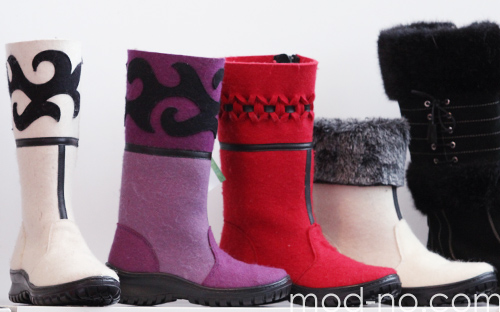 Новая коллекция лидской обуви (наряды и образы: белые валенки, красные валенки, лиловые валенки)