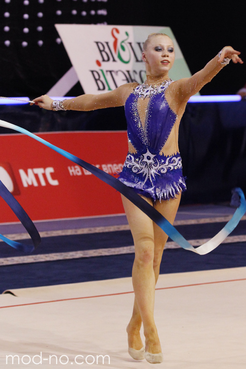 Kseniya Moustafaeva. Kseniya Moustafaeva, Lucille Chalopin — World Cup 2013
