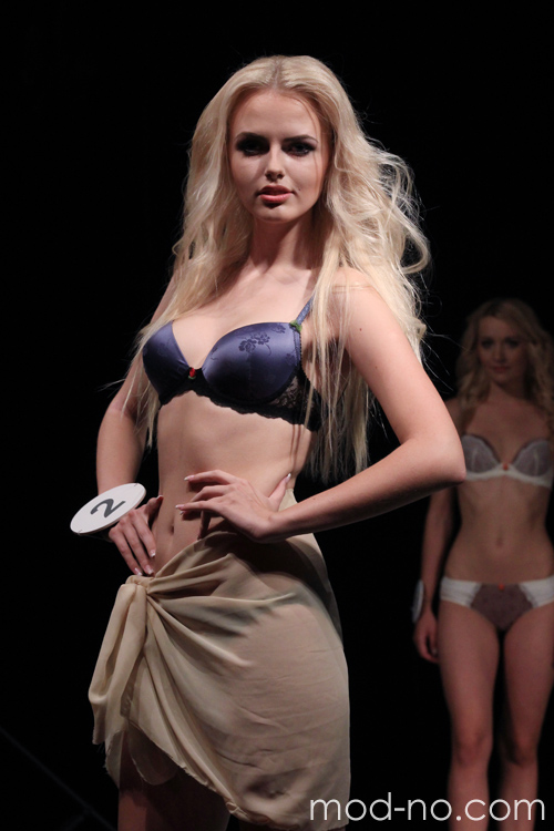 Veronika Chachina. Lingerie competition. "Fotomodel" (looks: blue bra, blond hair)