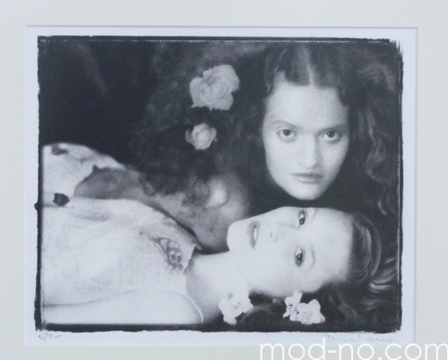 "Zdenka, Tereza. Czech Elle 2000". Фотография Роберта Вано. Выставка чешского фотохудожника Роберта Вано