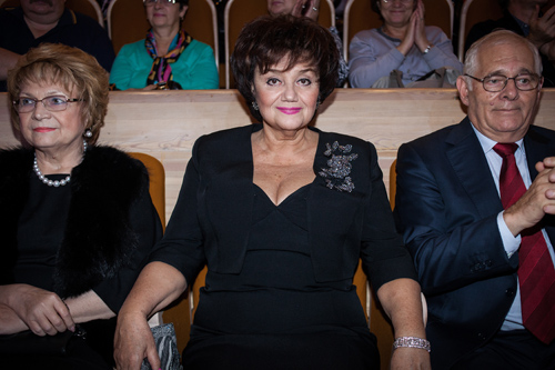  (в центре) Тамара Синявская. Гала-концерт "Любимому артисту посвящается..."