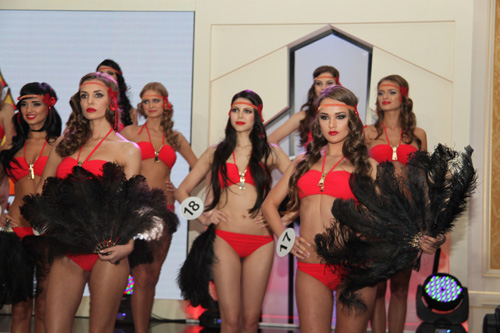 дефиле в купальниках SELF. Финал "Мисс Украина 2013"