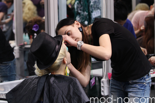 Maquillaje de pasarela — Roza vetrov - HAIR 2013