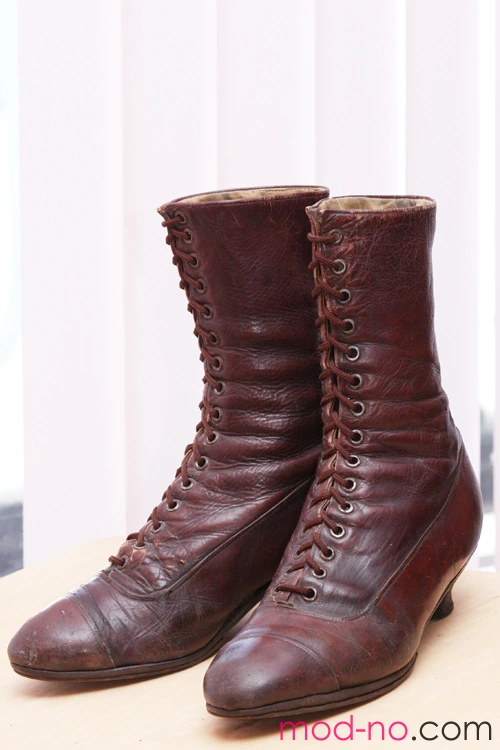 Покупка 1930 года. Полусапожки со шнуровкой