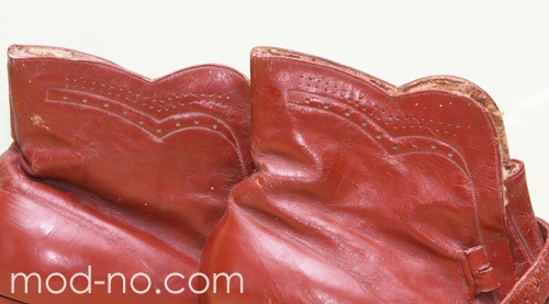 голенище женских полусапожек-"румынок". Сделано в 1950 году. Полусапожки женские ("румынки")