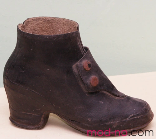 Модная обувь советских женщин в 50-е годы прошлого века