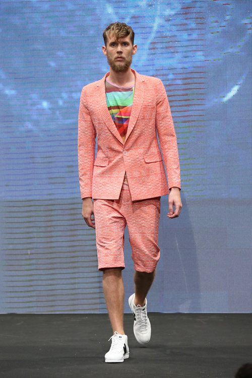 2OR+BYYAT show — Copenhagen Fashion Week SS15 (looks: pink men's suit)