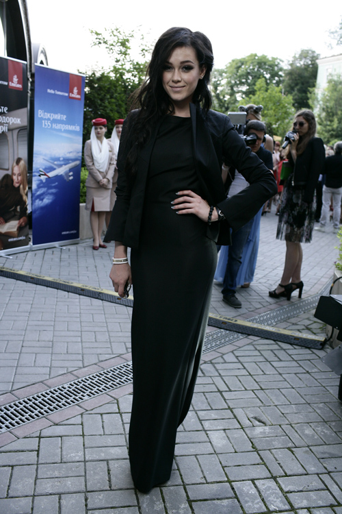 Мария Яремчук. Финал "Мисс Украина Вселенная 2014" (наряды и образы: чёрное вечернее платье)