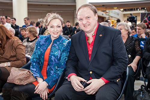 бобслеистка Ирина Скворцова и промоутер Владимир Хрюнов. Чествование российских олимпийцев в Москве