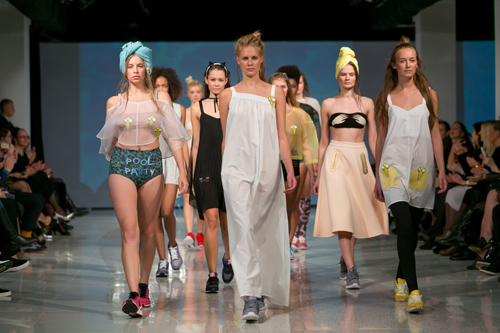 Modenschau von QooQoo — Riga Fashion Week SS15