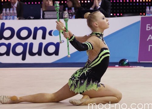 Ксения Мустафаева. Упражнения с булавами — Этап Кубка мира 2014