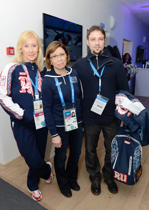  (злева направа) Аксана Пушкіна, Ірына Радніна і Аляксандр Зайцаў. Фотафакт: зоркі ў павільёне MegasFaces