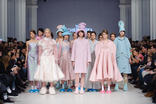 Desfile de Yana Chervinska — Ukrainian Fashion Week SS15