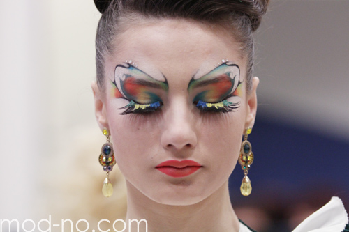 Maquillaje de pasarela — Galanthus dorada 2014