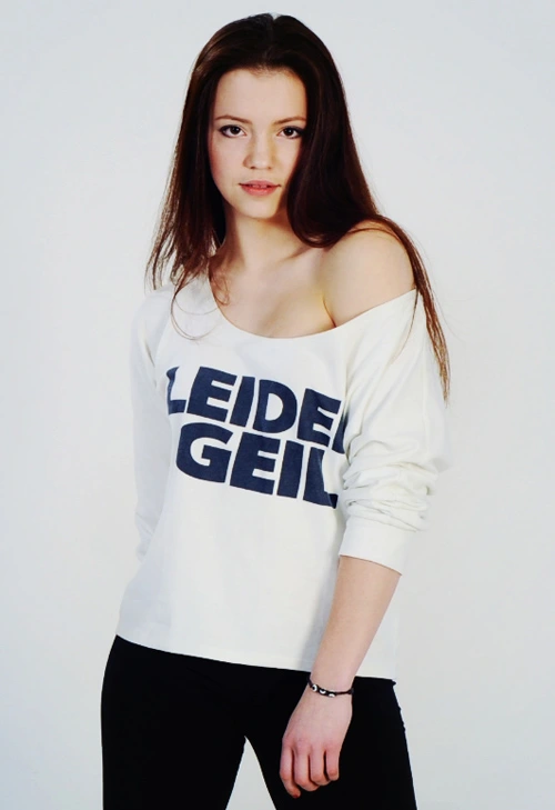 Дарья Хоронеко. Интервью с белорусской гимнасткой - чемпионкой по аэробике (наряды и образы: белый джемпер со слоганом)