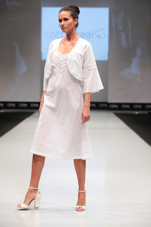Cottonreal lingerie show — CPM FW15/16 (looks: white sandals)