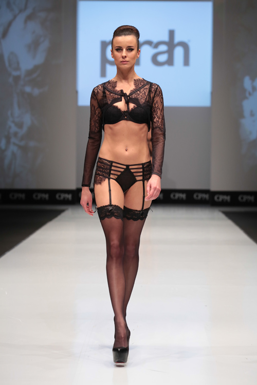 Parah lingerie show — CPM FW15/16 (looks: black stockings with lace top, black guipure transparent bolero, black bra, black briefs, black garter belt, black pumps)
