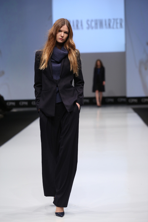 Selected show — CPM FW15/16 (looks: black blazer, black trousers, black pumps)