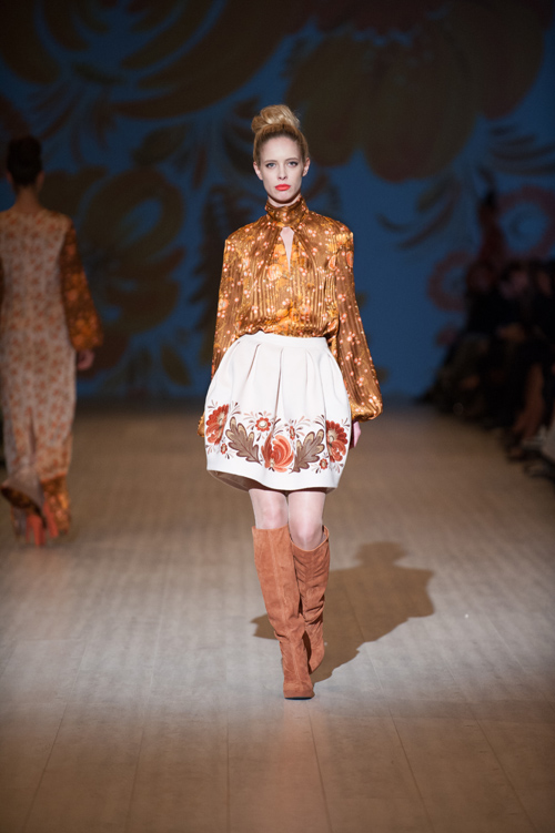 Desfile de Iryna DIL’ — Ukrainian Fashion Week FW15/16