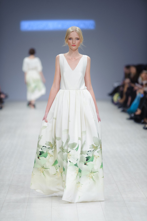 Larisa Lobanova show — Ukrainian Fashion Week SS16