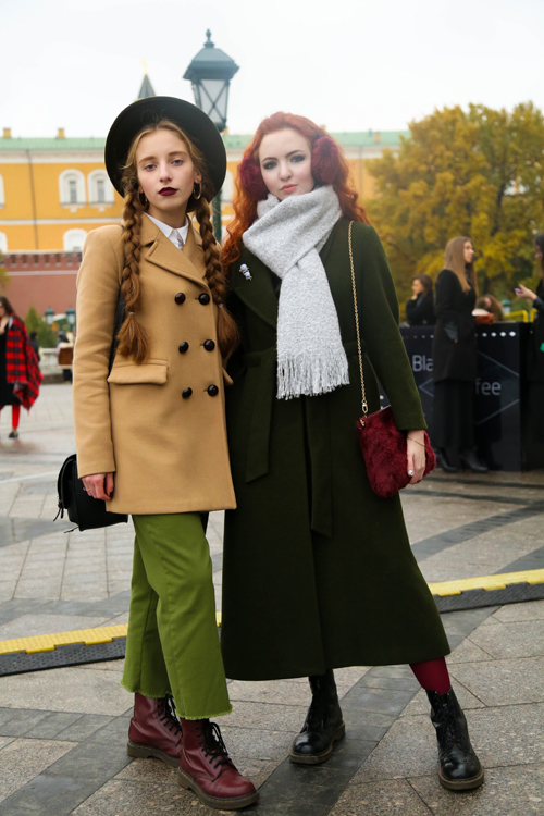 Straßenmode. 24/10/2015 — Mercedes-Benz Fashion Week Russia