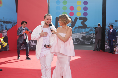 Vlad Sokolovsky y Ksenia Sobchak. Premio Muz-TV 2016